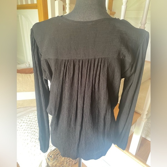 NWOT Free People size XS Black long sleeve faux wrap top. Hook and eye closeure - Picture 4 of 4